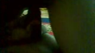 Він ласкаво розмовляє з нею, поки вона не віддає йому свою порно брат і сестра кицьку - 2022-05-14 01:13:13
